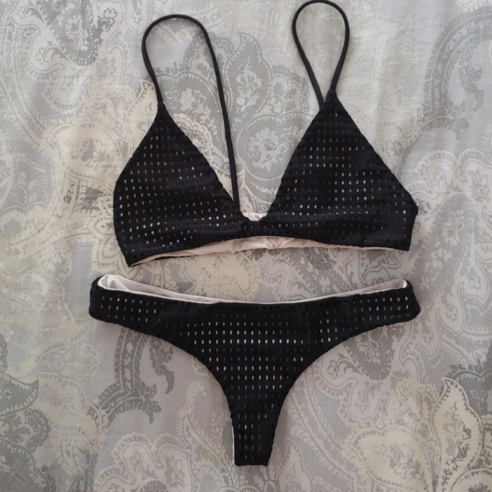 Acacia Napali top and Ho'okipa bottoms